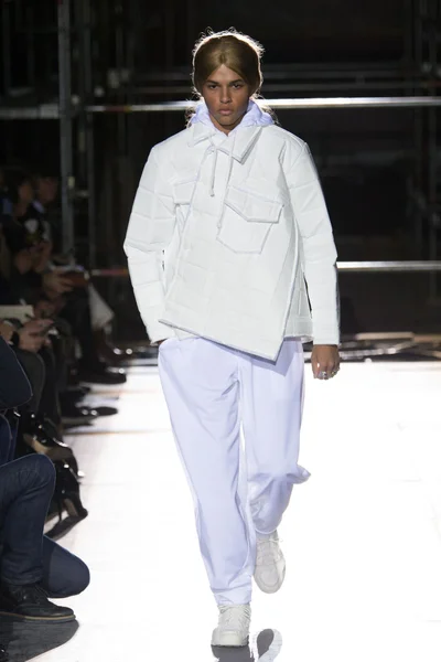 Look 9